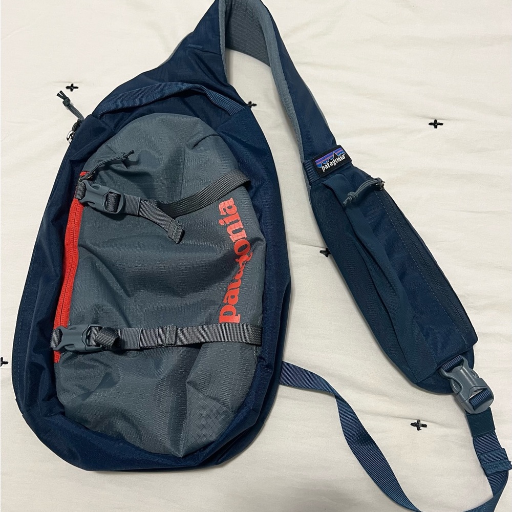 Patagonia 8L atom sling bag